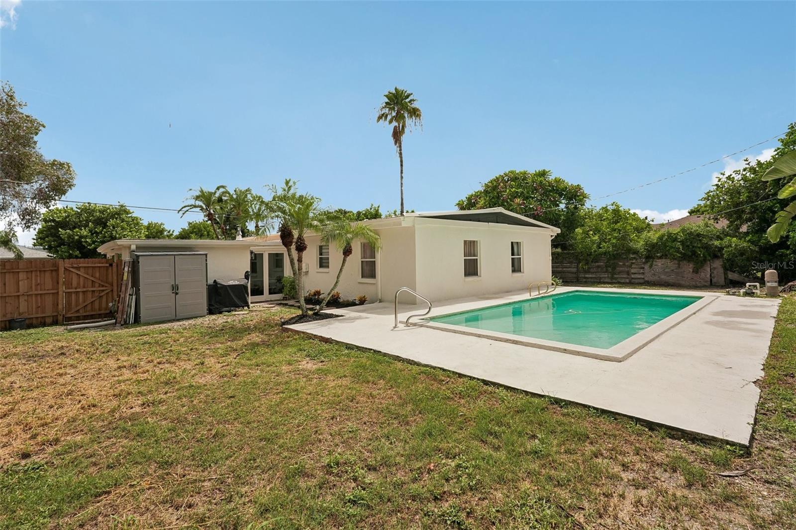 2406 Florida Blvd Property Photo 2