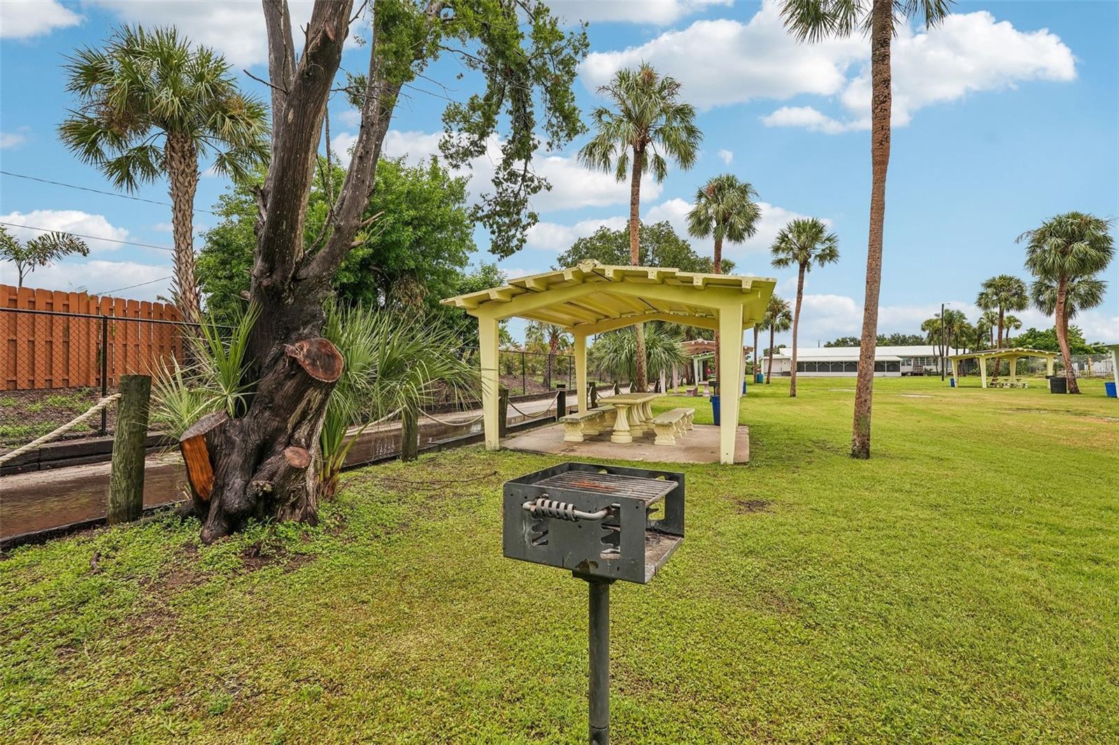 2406 Florida Blvd Property Photo 34
