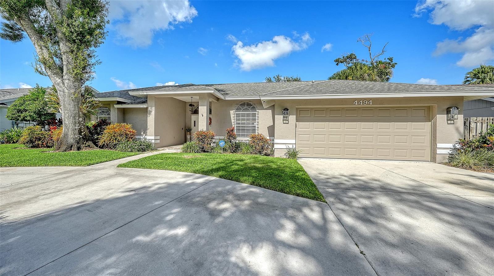 4494 Diamond Cir E Property Photo 1