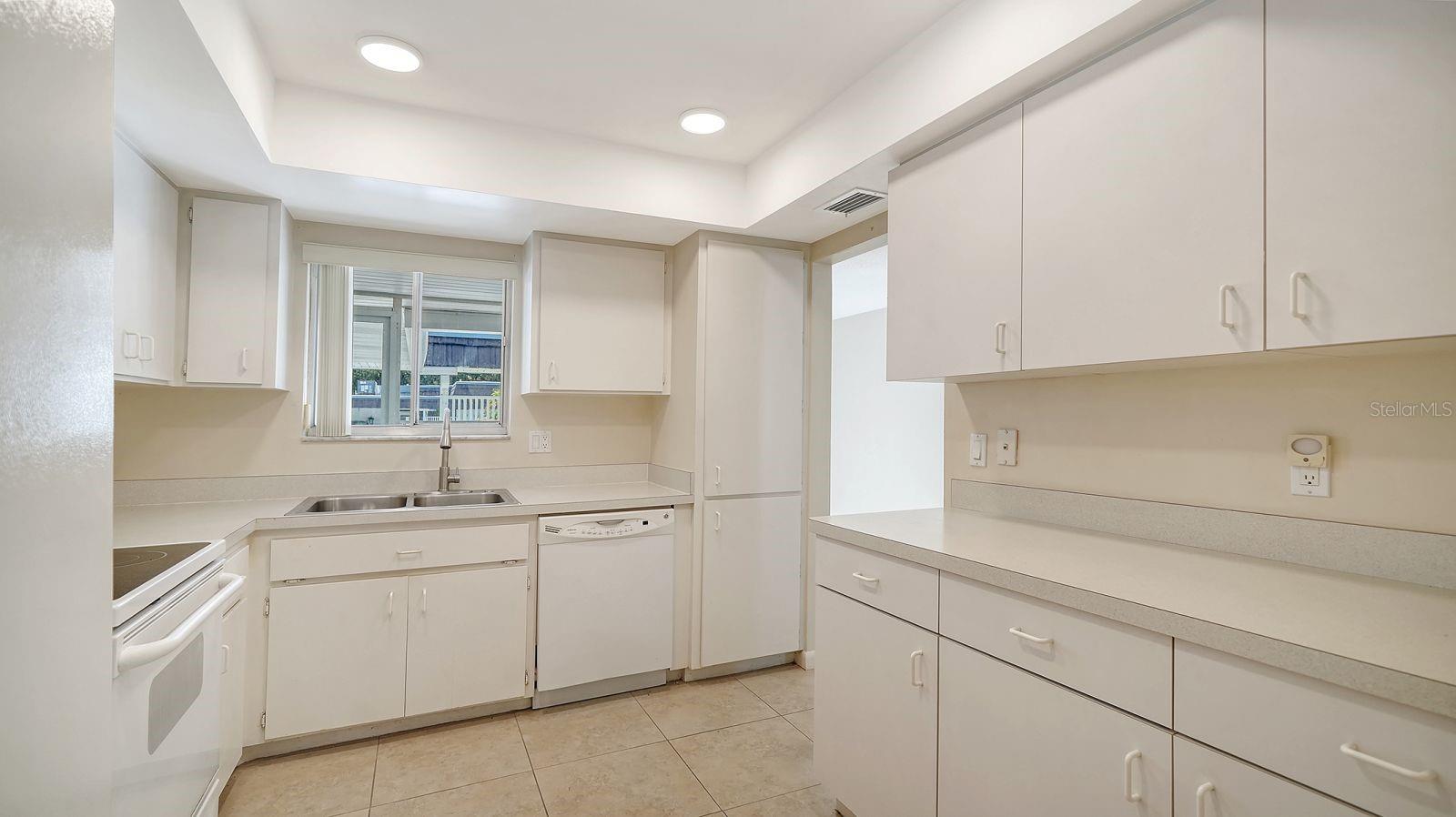 3961 Ashwood Ln #44 Property Photo 14