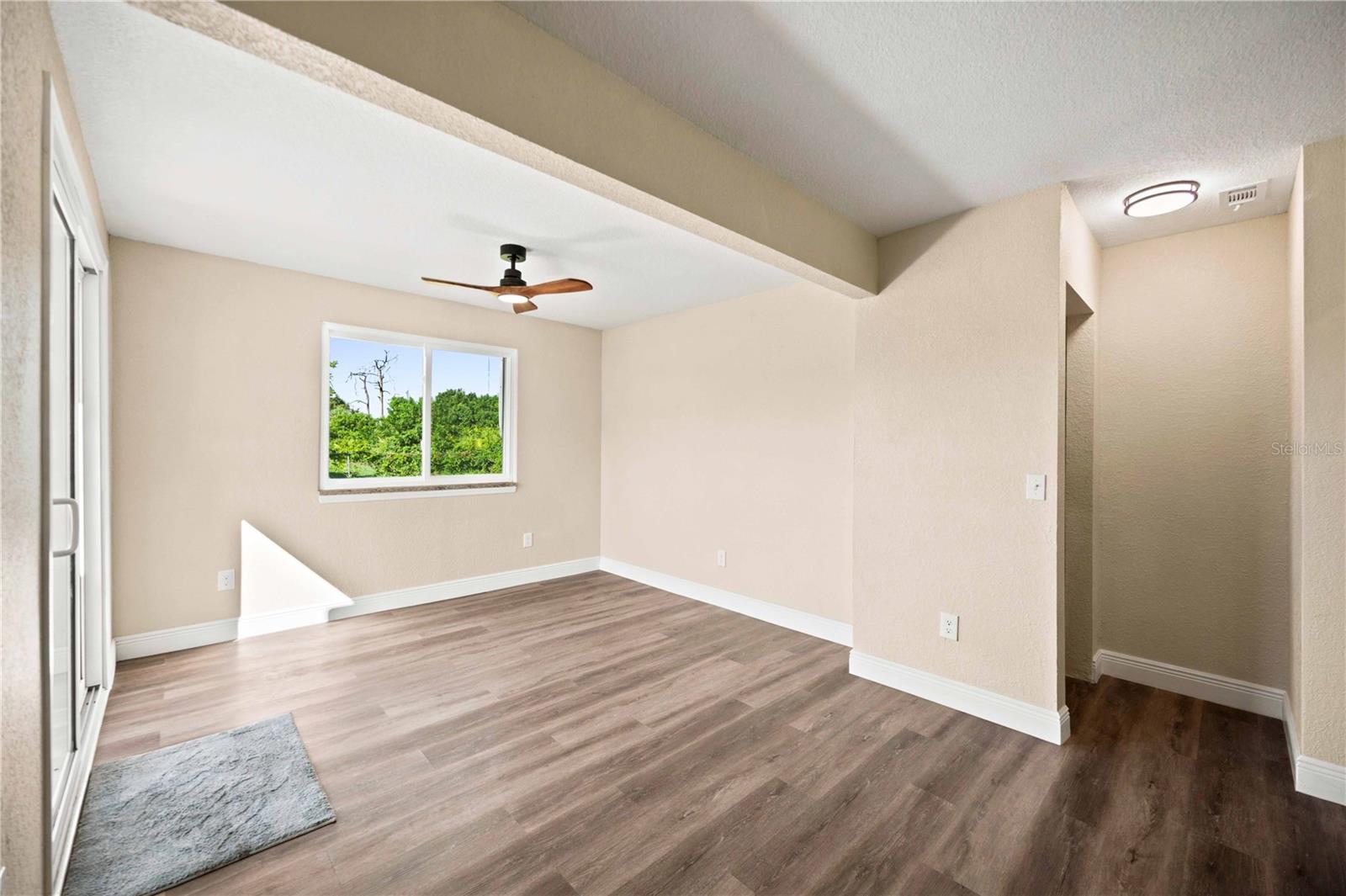 7321 Bolten Ln Property Photo 15