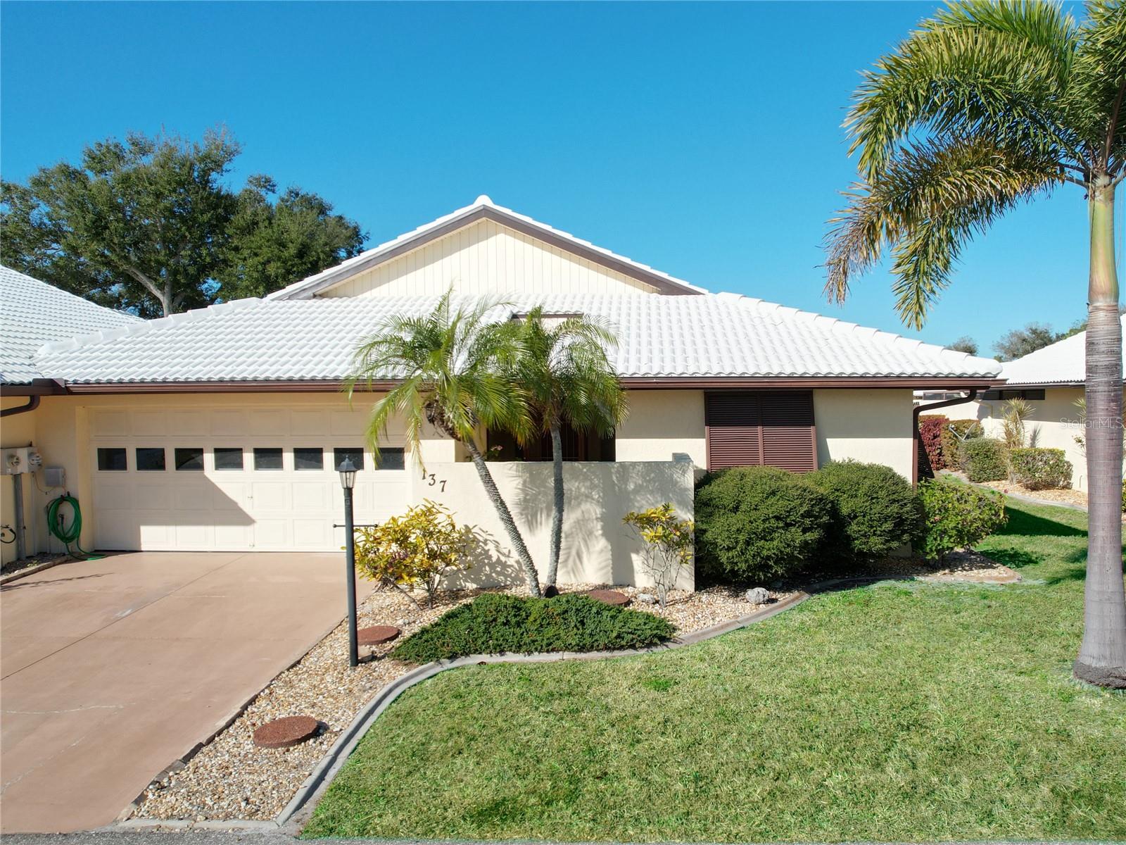 137 DRIFTING SANDS DR Property Photo 1