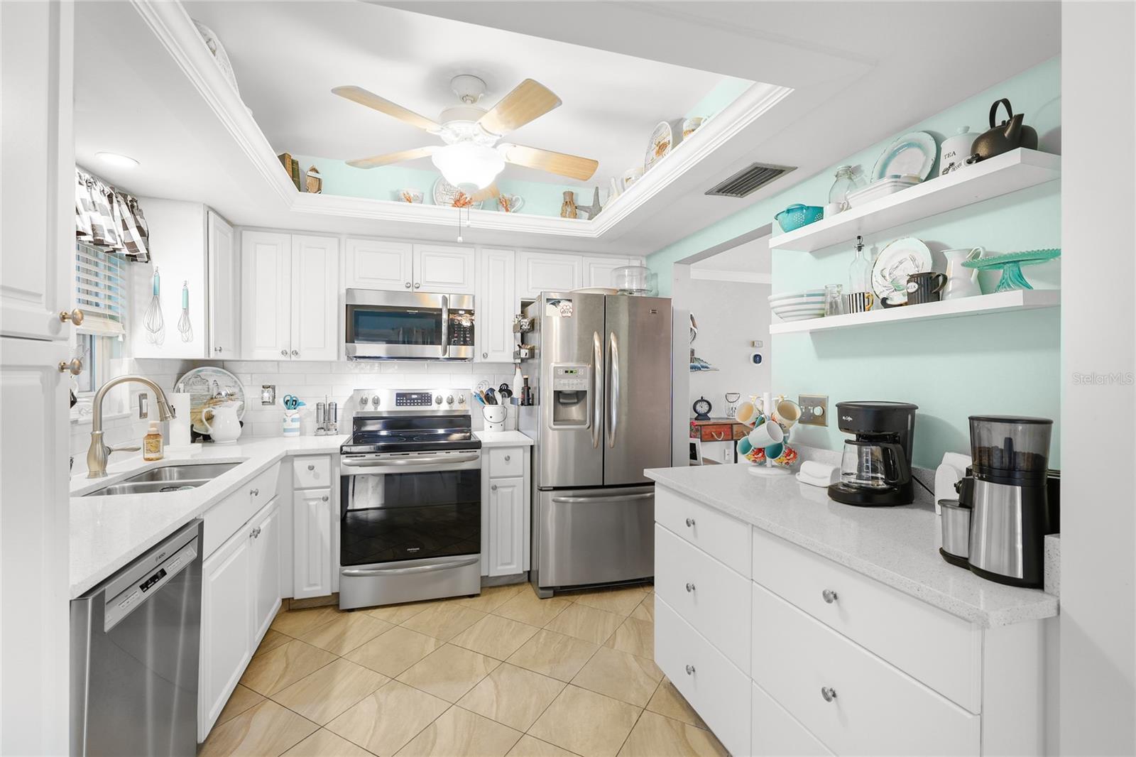 2740 Riverbluff Pkwy #v107 Property Photo 12
