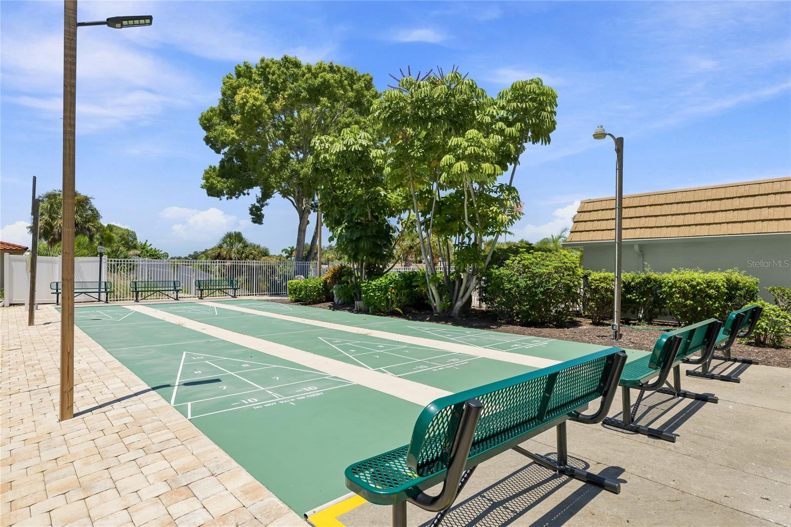 2740 Riverbluff Pkwy #v107 Property Photo 27