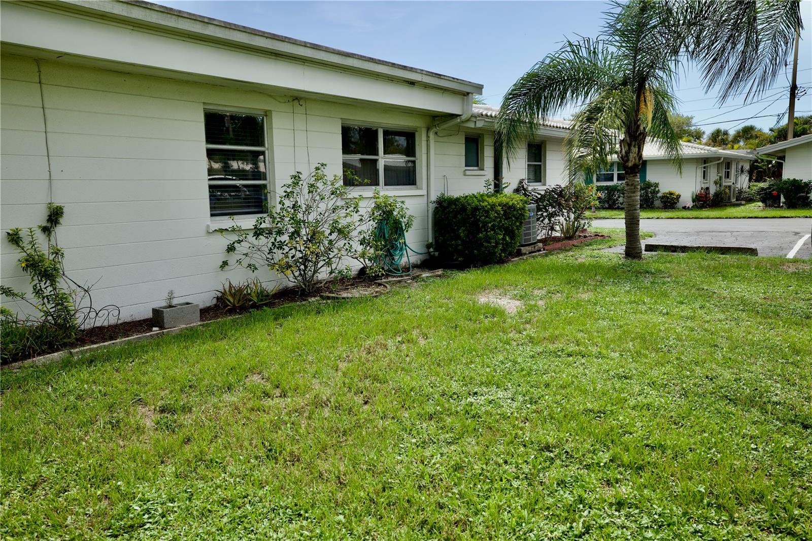 1741 Caribbean Cir #13 Property Photo 4