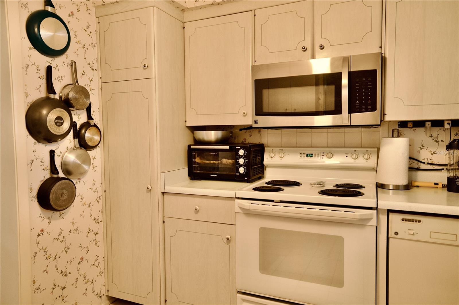 1741 Caribbean Cir #13 Property Photo 14