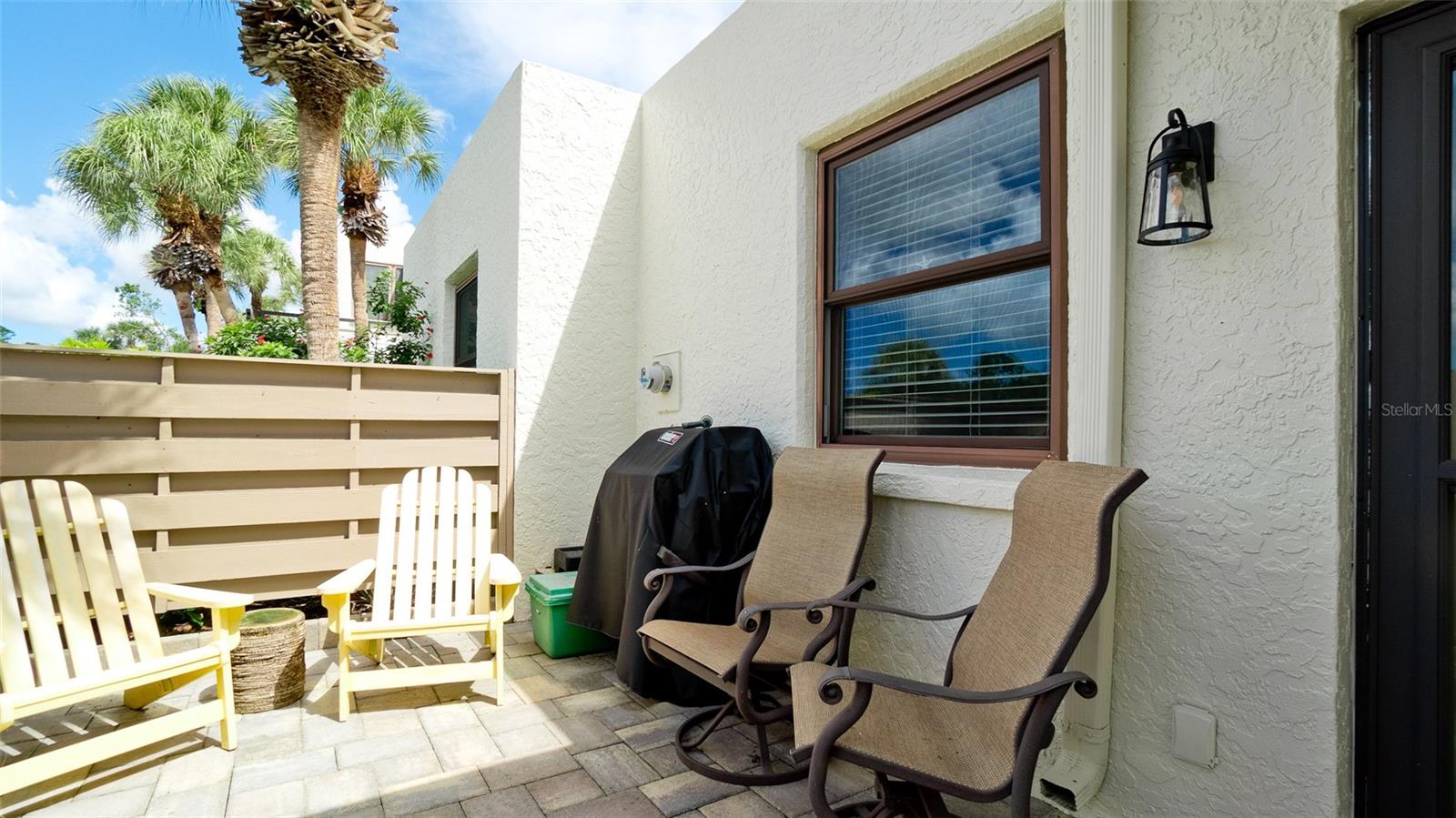 401 Palm Tree Dr #n/a Property Photo 3