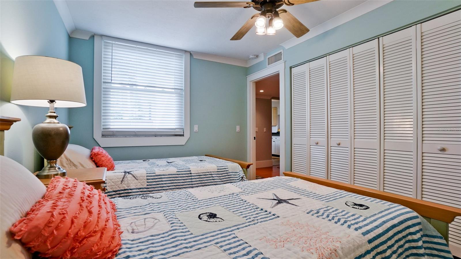 401 Palm Tree Dr #n/a Property Photo 31