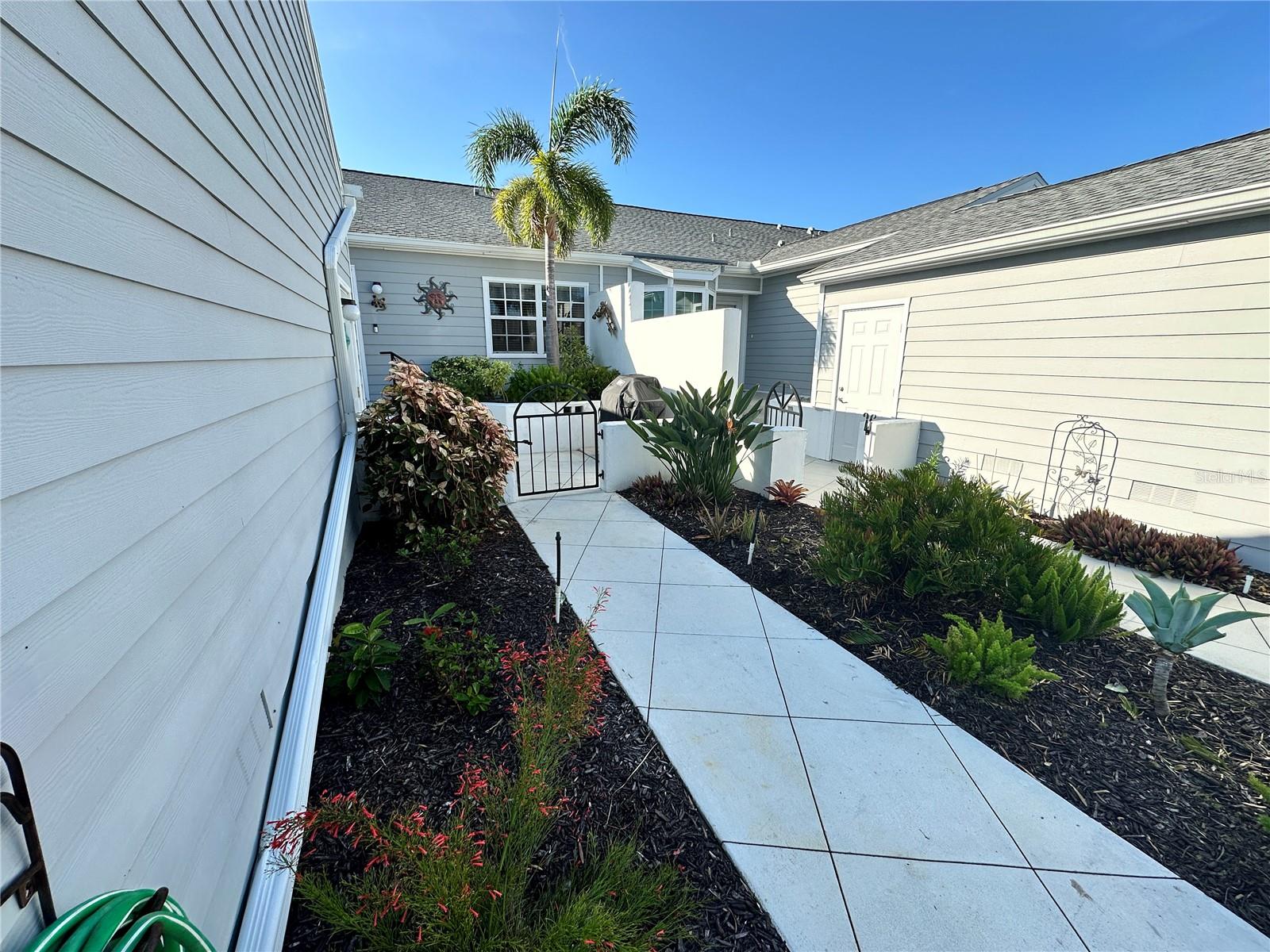 1233 Spoonbill Landings Cir #na Property Photo 2