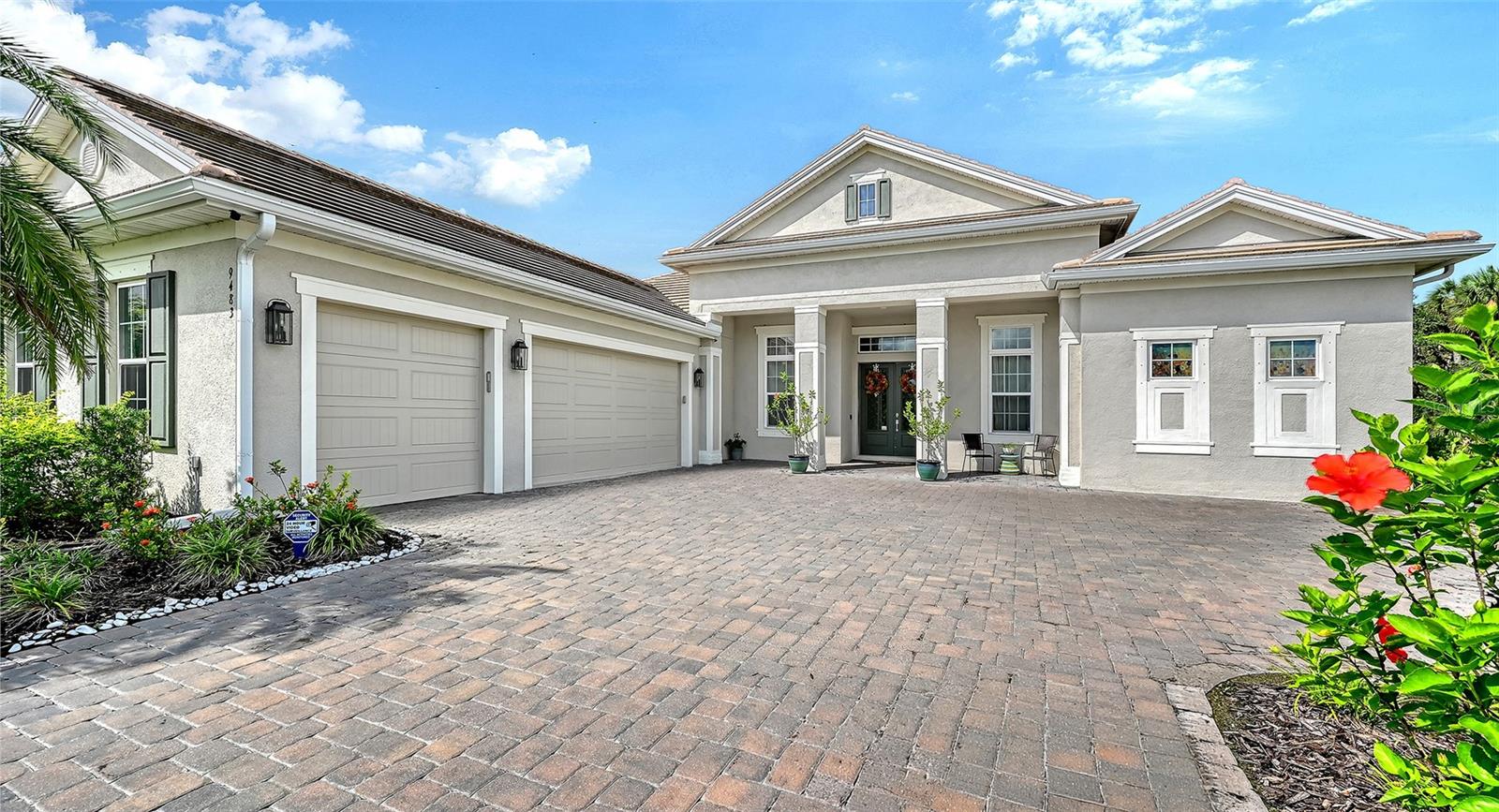 9483 Tequila Sunrise Dr Property Photo 2