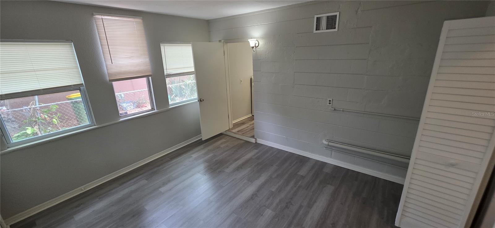 2425 Dixie Ave Property Photo 6