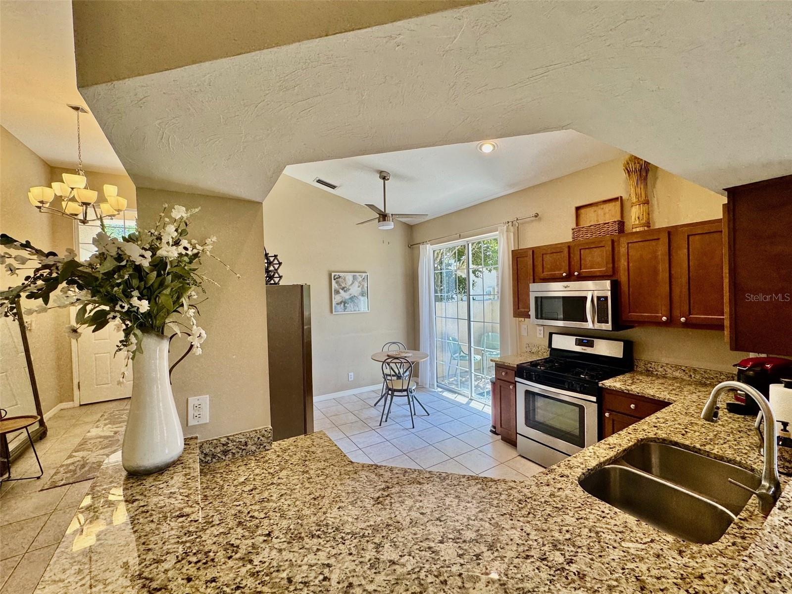 7330 Kensington Ct Property Photo 8