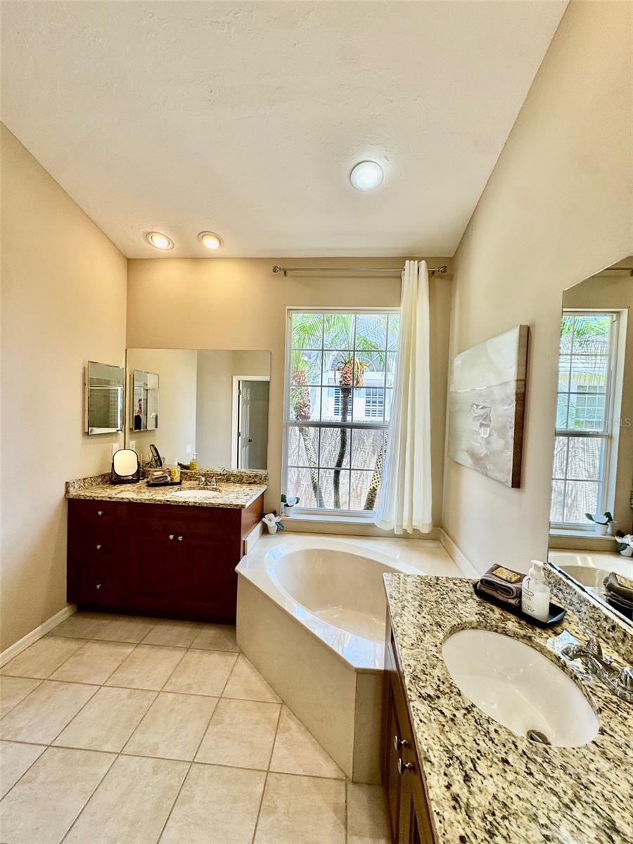 7330 Kensington Ct Property Photo 16