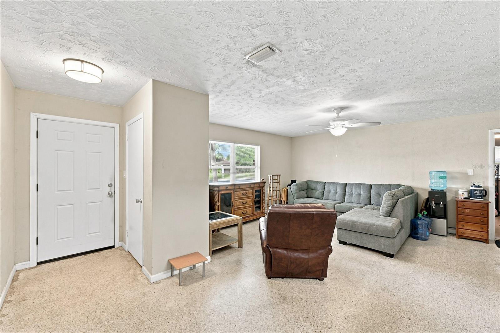 2618 Lakeshore Cir Property Photo 5