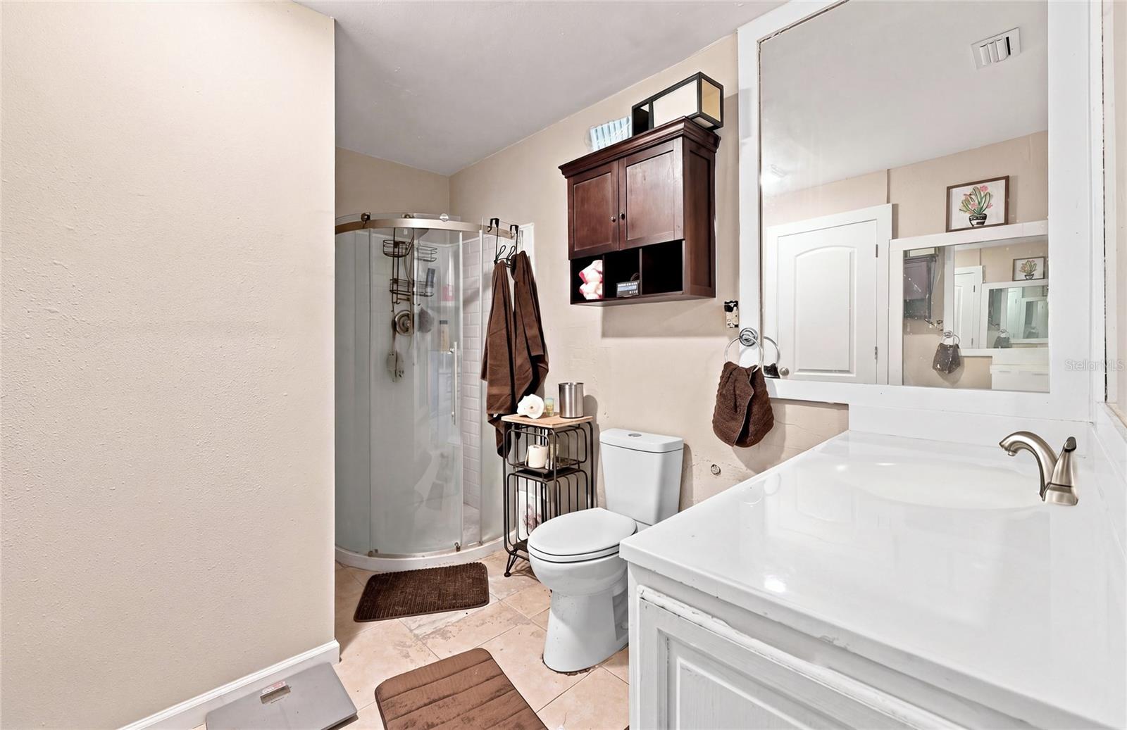 2618 Lakeshore Cir Property Photo 14