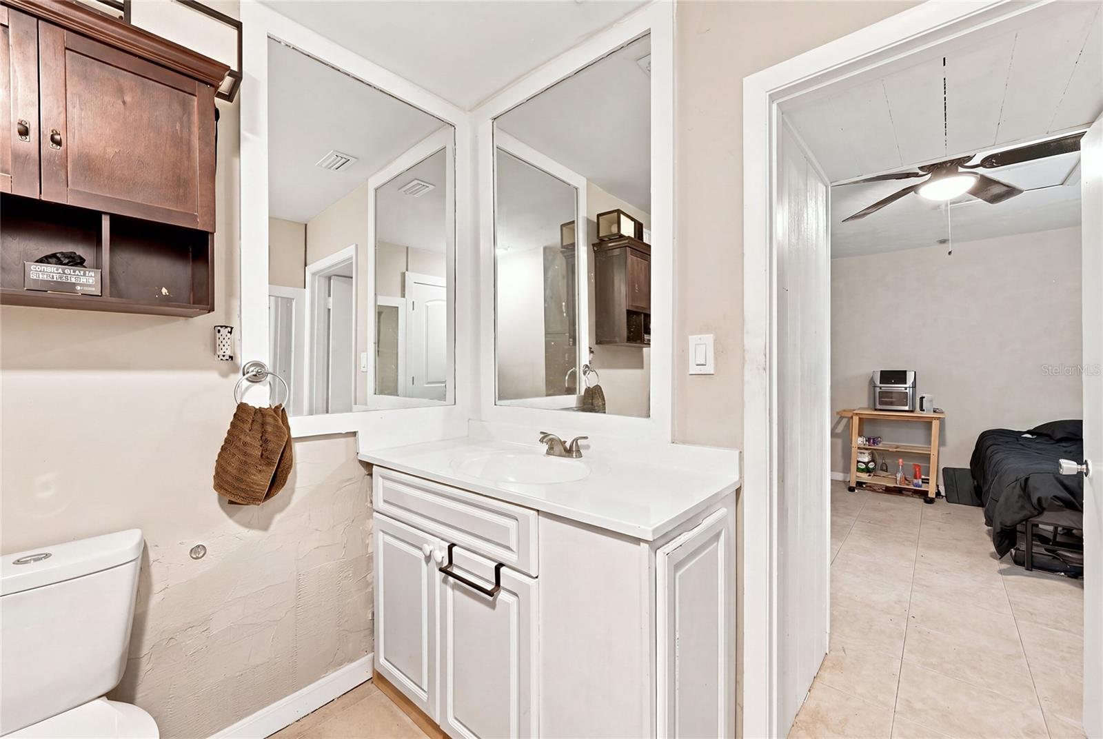 2618 Lakeshore Cir Property Photo 15