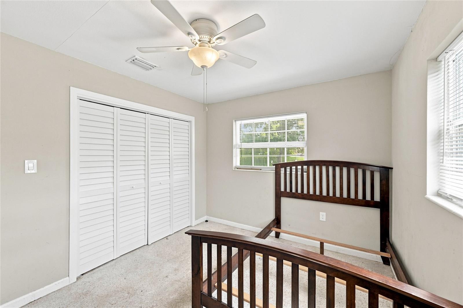 2618 Lakeshore Cir Property Photo 17