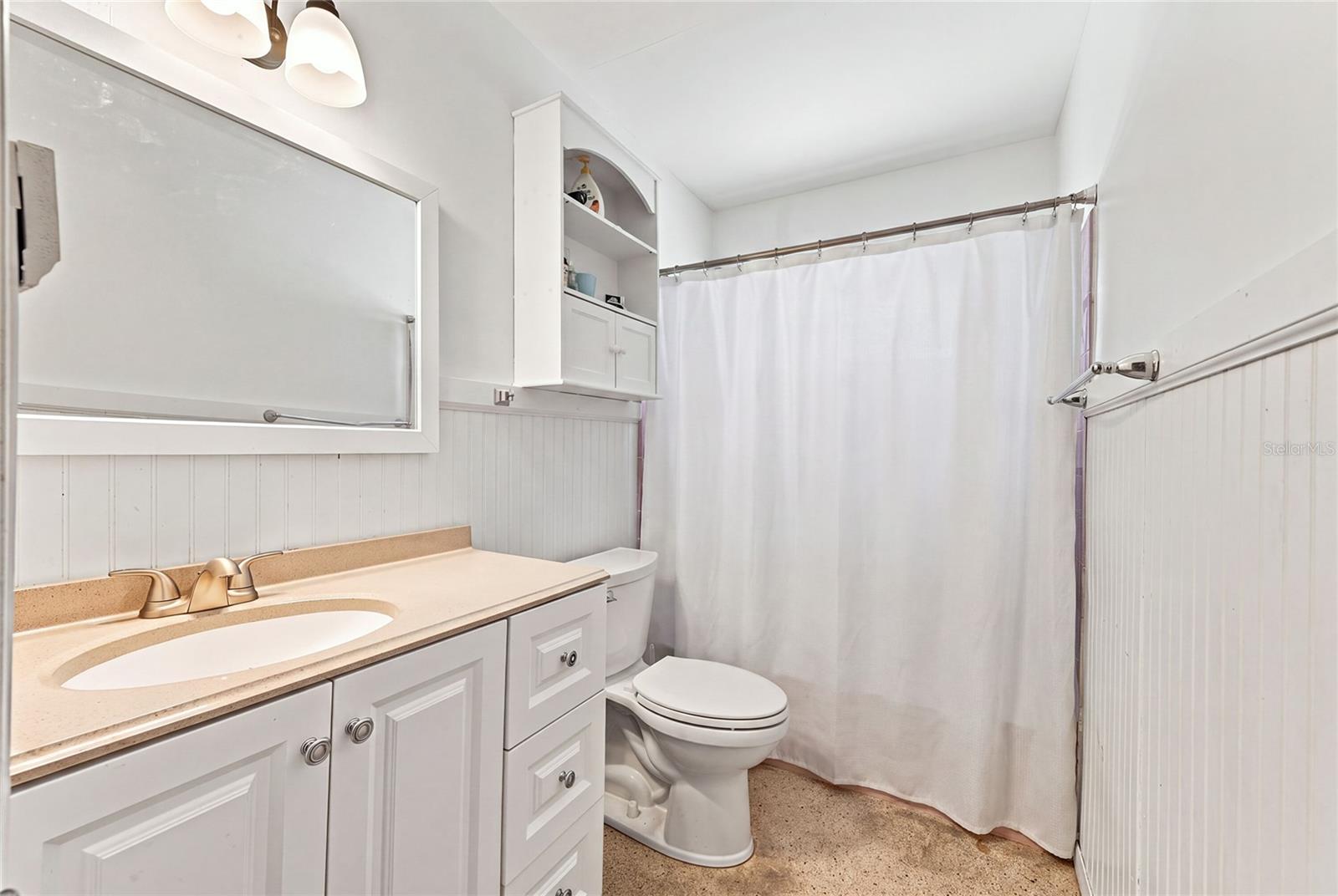 2618 Lakeshore Cir Property Photo 19