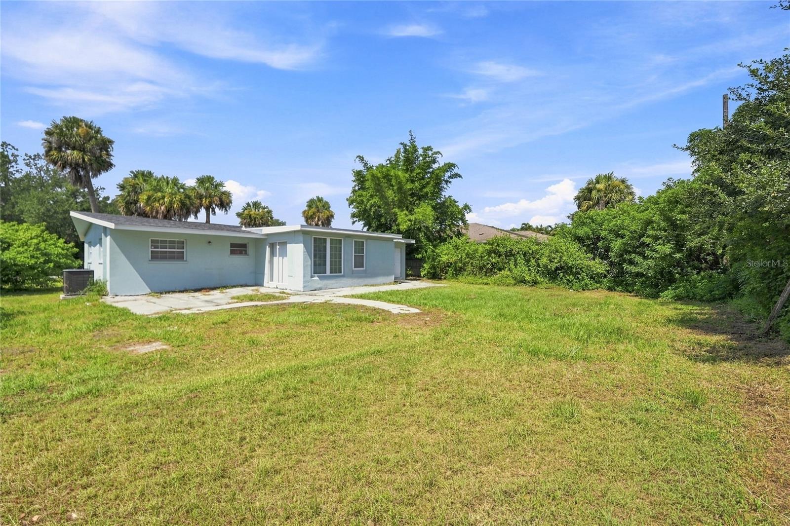 2618 Lakeshore Cir Property Photo 25