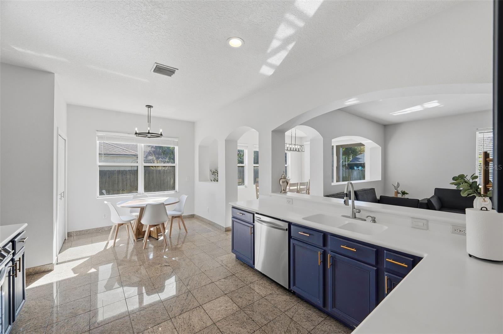 1542 Mccrea Dr Property Photo 23
