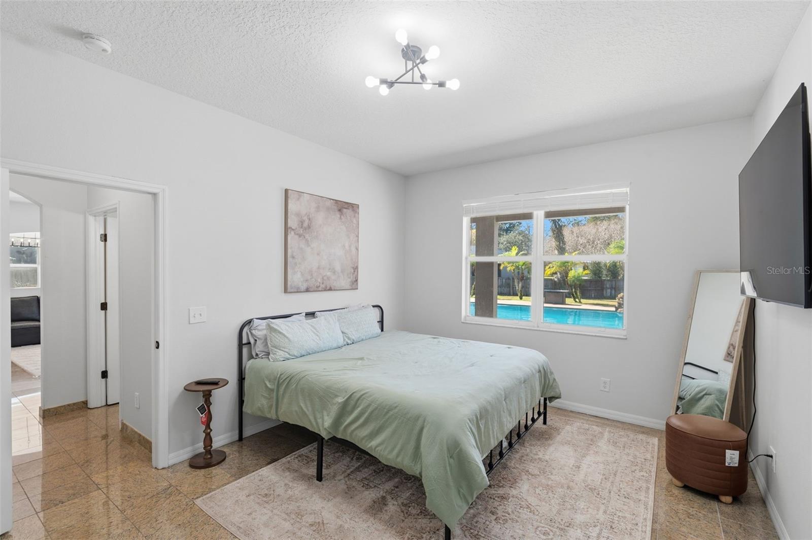 1542 Mccrea Dr Property Photo 36