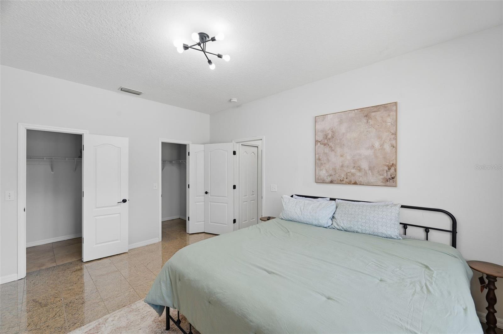 1542 Mccrea Dr Property Photo 37