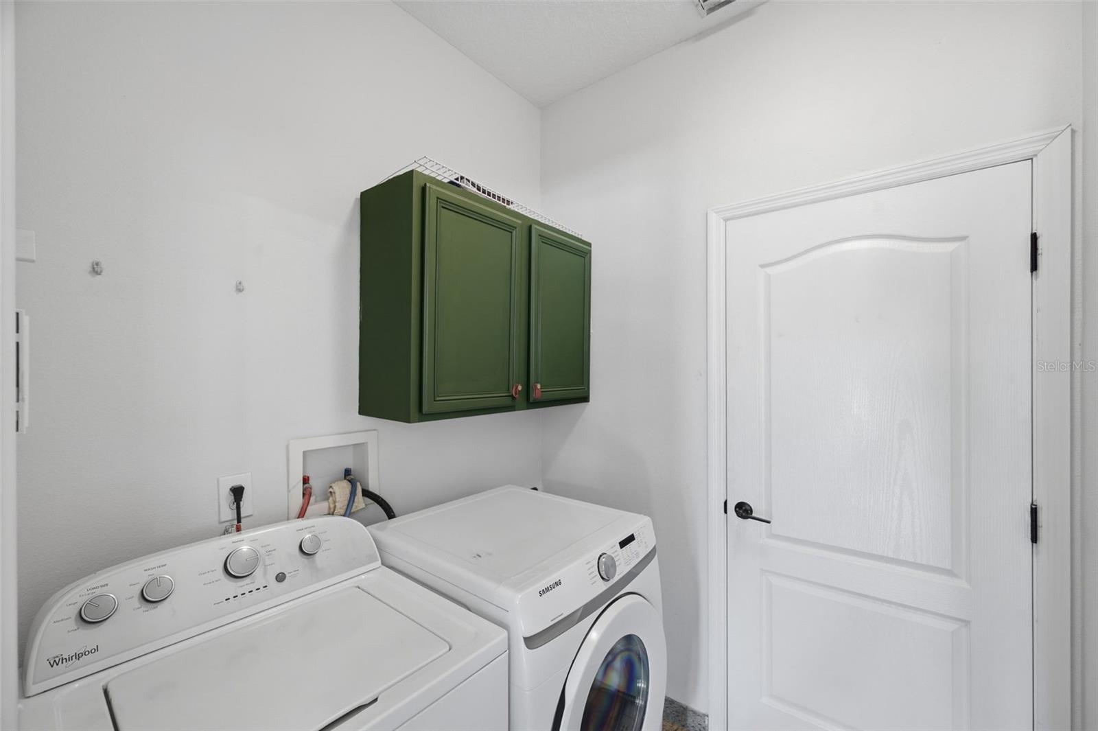 1542 Mccrea Dr Property Photo 39