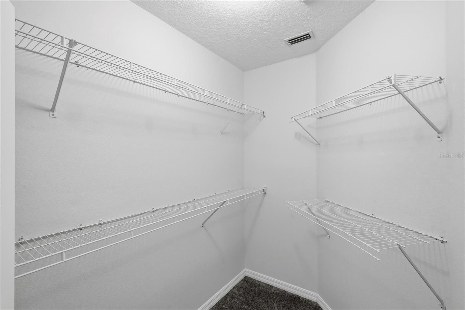 1542 Mccrea Dr Property Photo 77