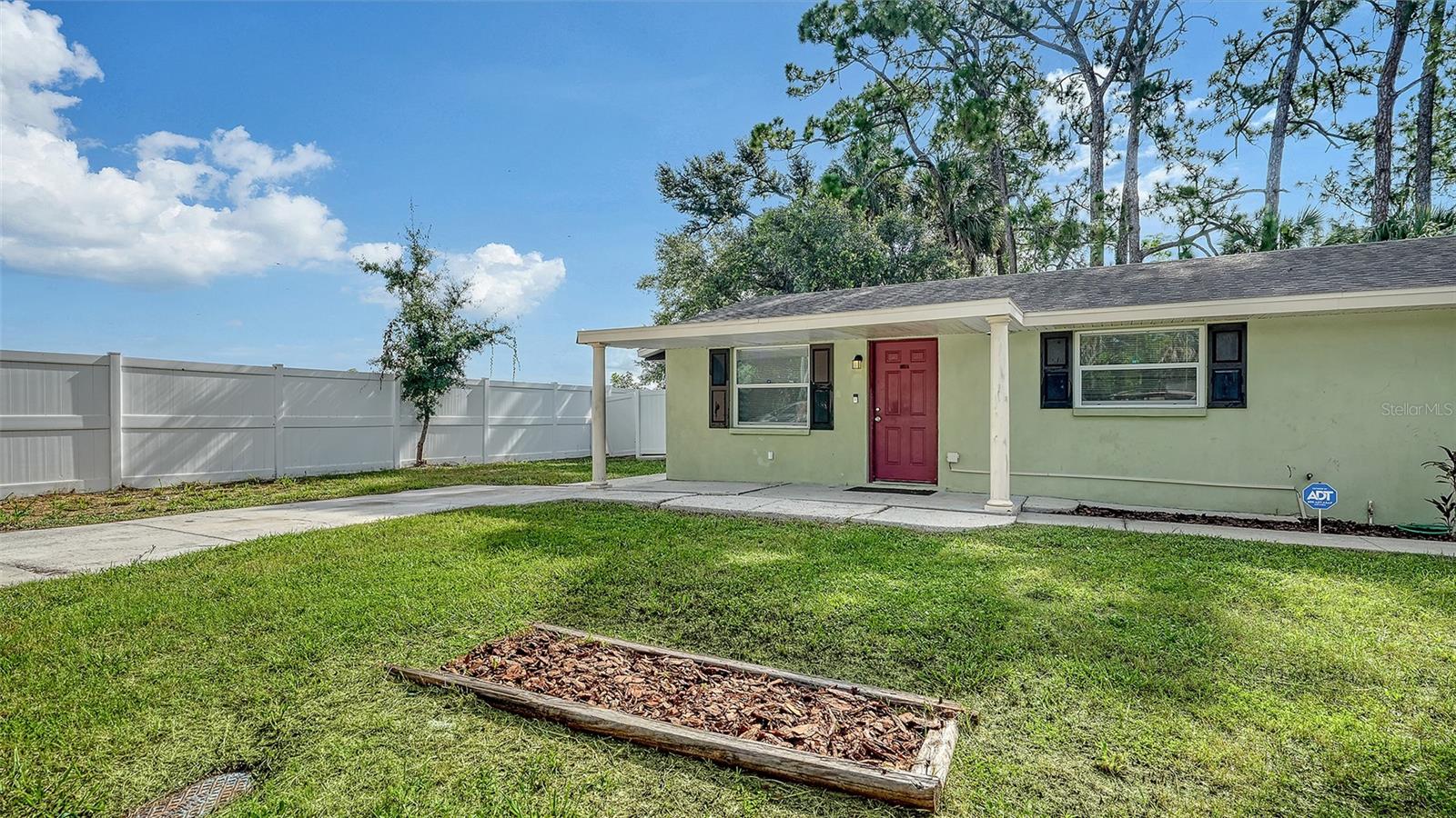 5617 6th Street Ct E #a & B Property Photo 2