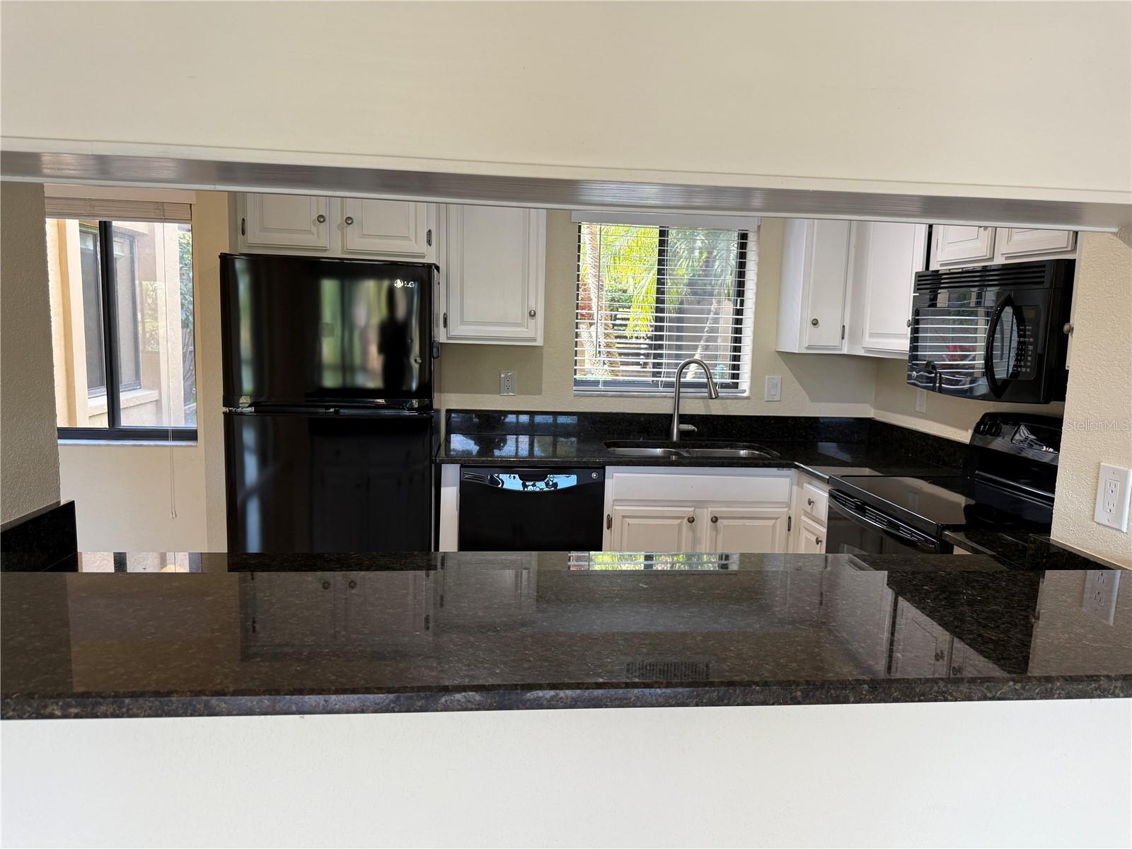 5697 Ashton Lake Dr #6 Property Photo 12