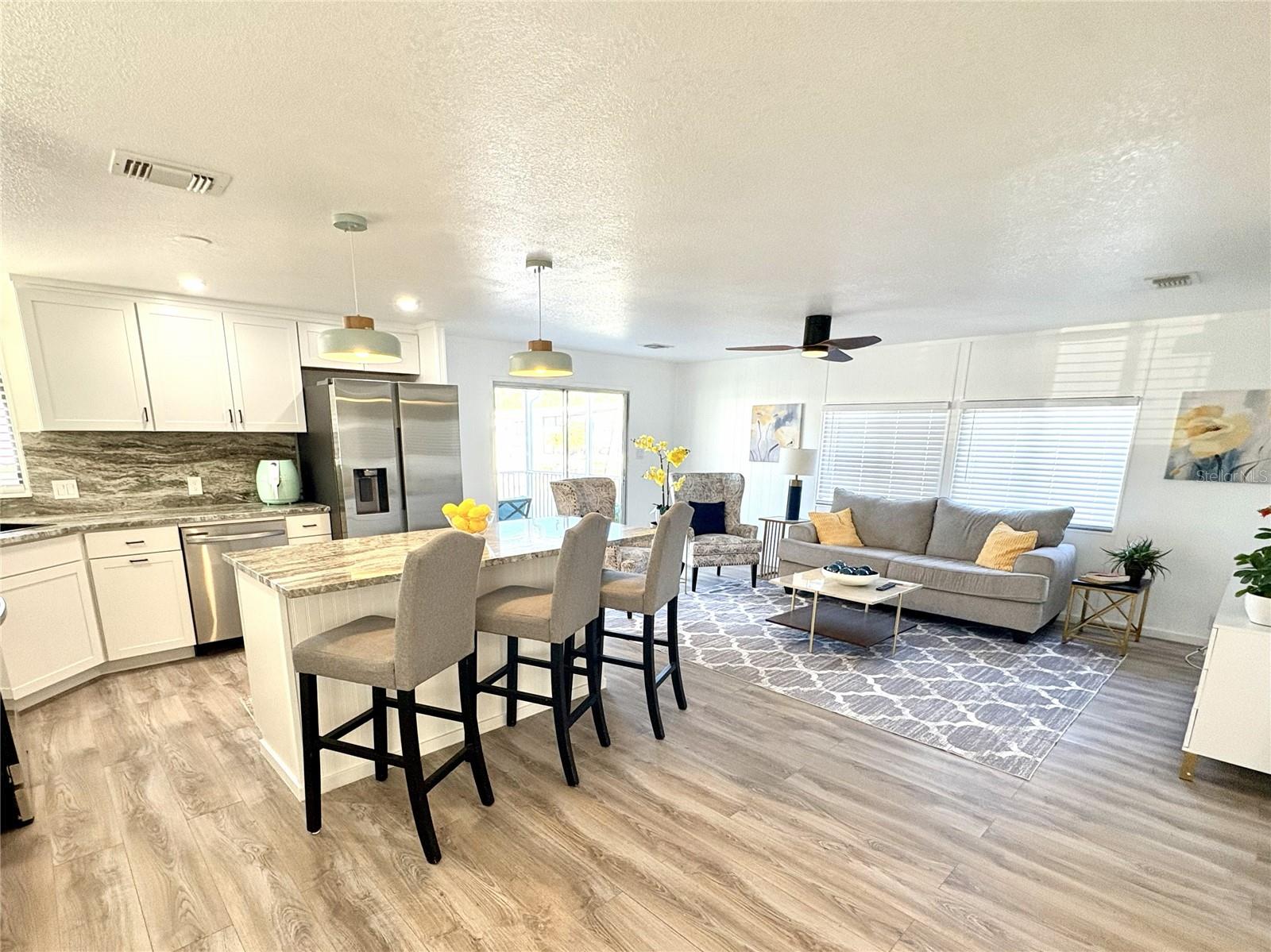 43 N Easter Island Cir Property Photo 4