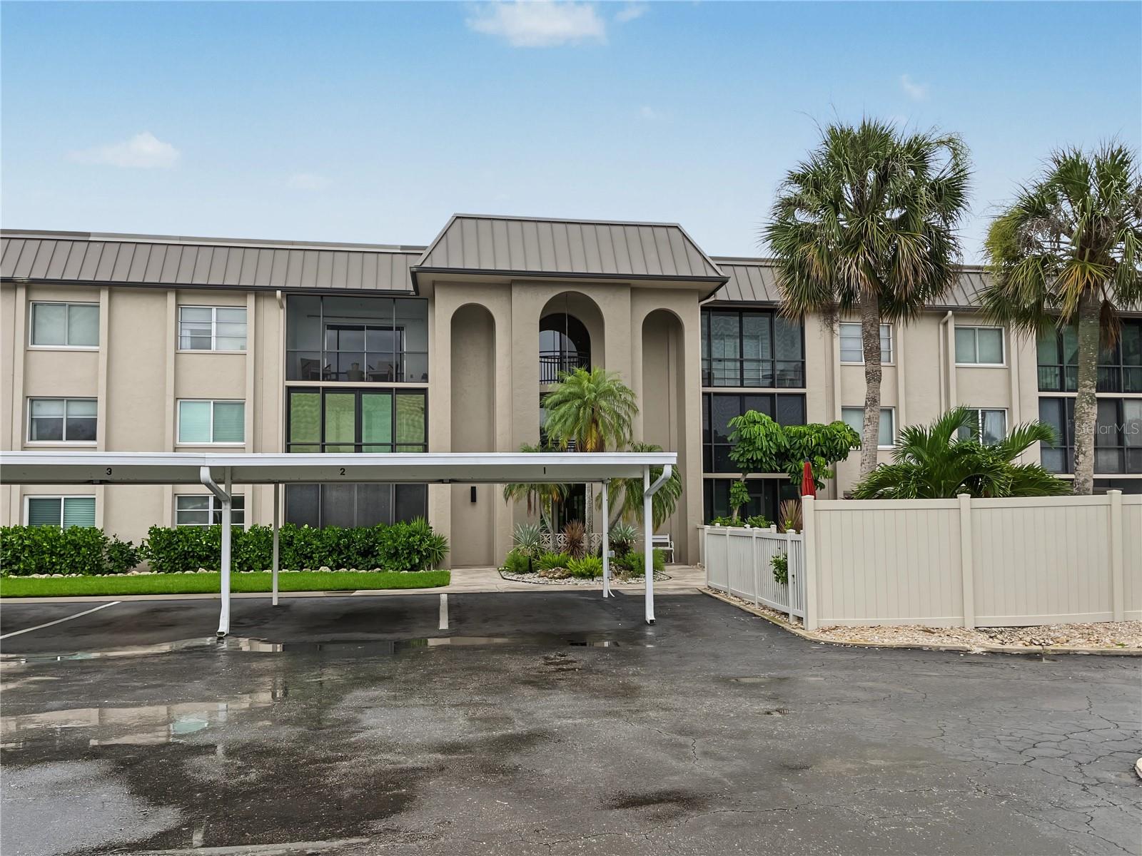 6470 HOLLYWOOD BLVD #104 Property Photo 1