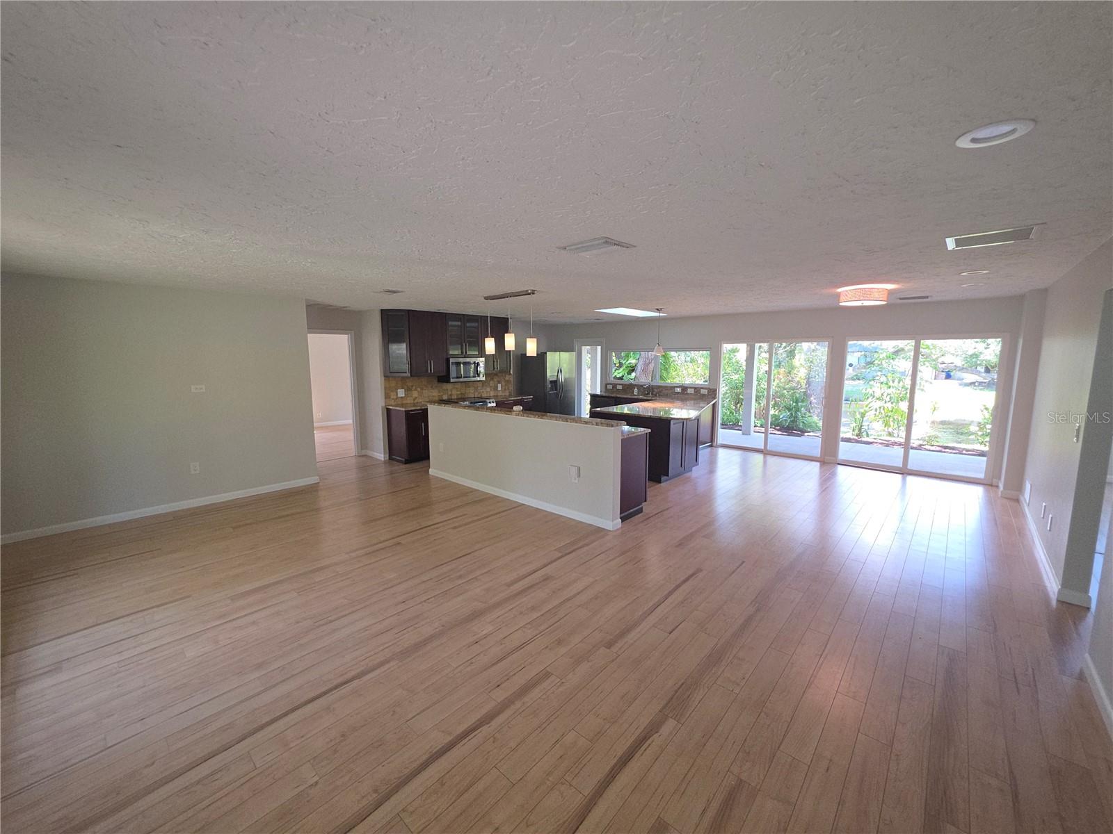 7708 Nw 9th Ave Dr Property Photo 7