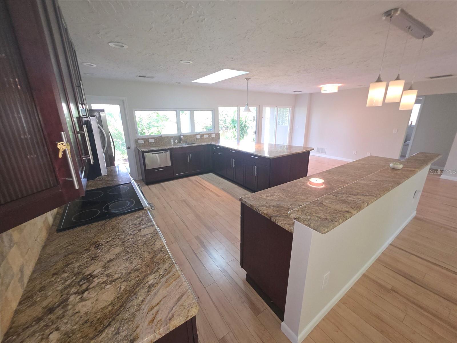 7708 Nw 9th Ave Dr Property Photo 8