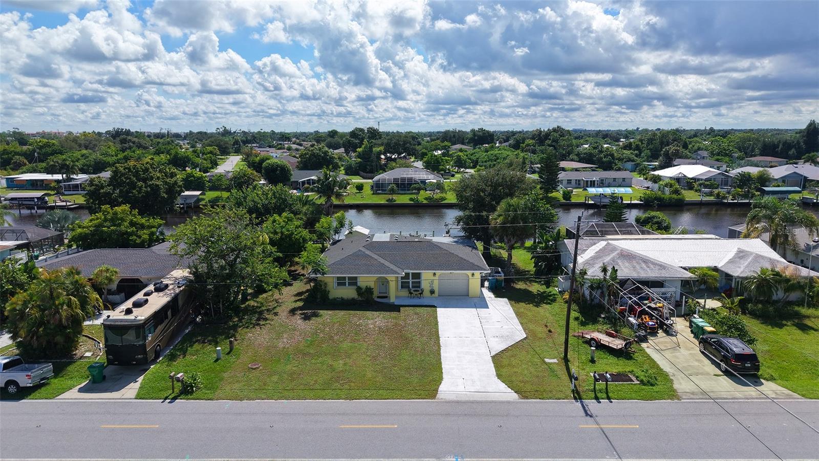 481 W Tarpon Blvd Nw Property Photo 1