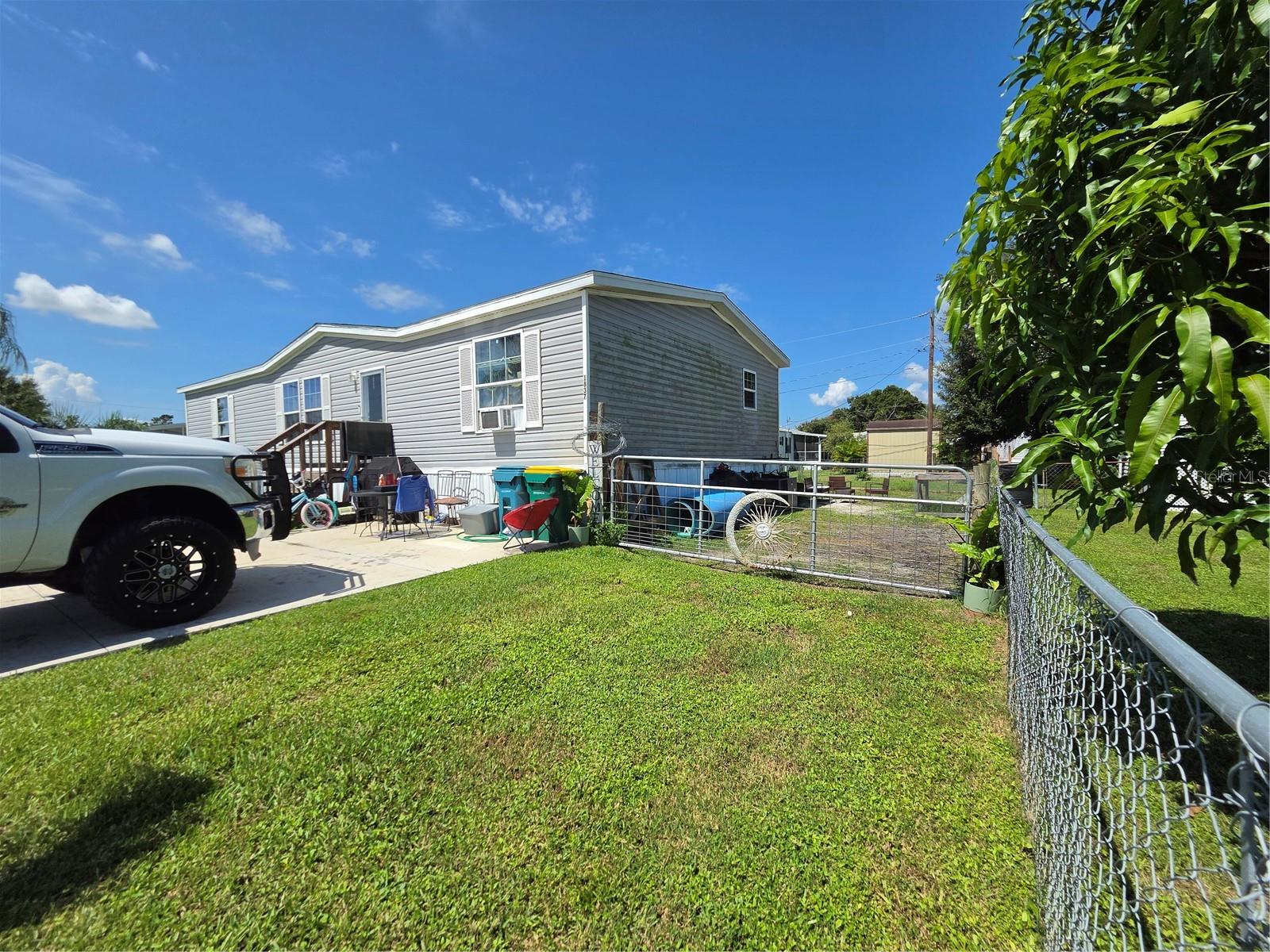 1837 Blossom Ct Property Photo 2