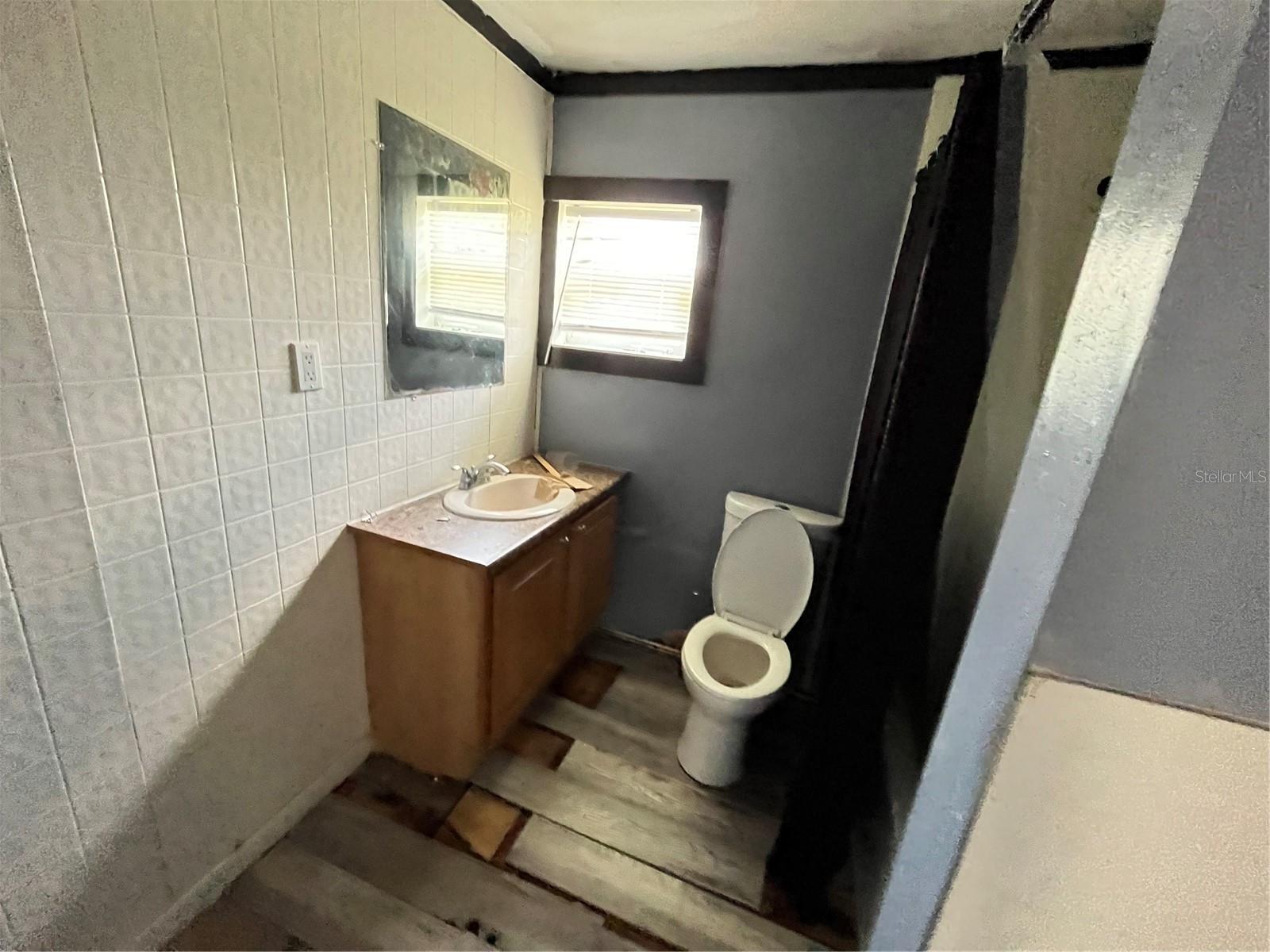 852 Shirley St Property Photo 21