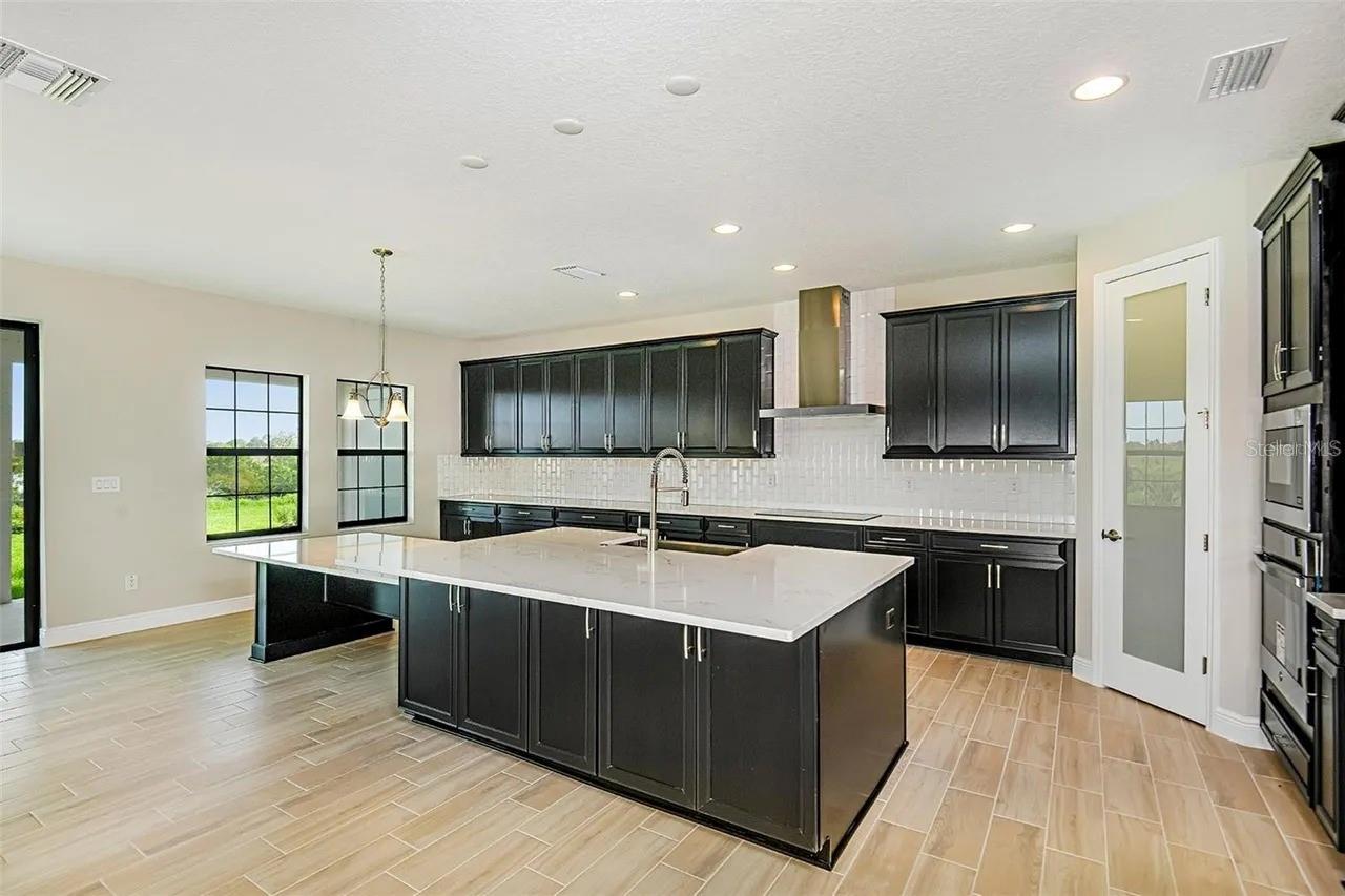 12736 Bergstrom Bay Dr Property Photo 3