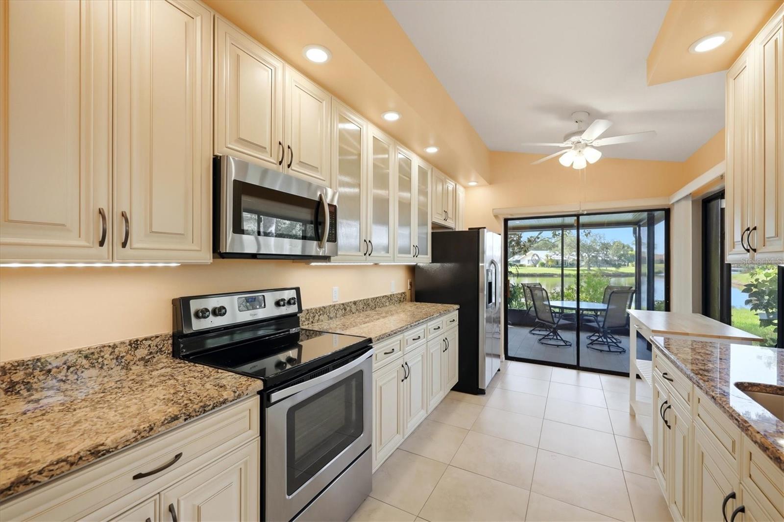 214 Southampton Dr #327 Property Photo 11