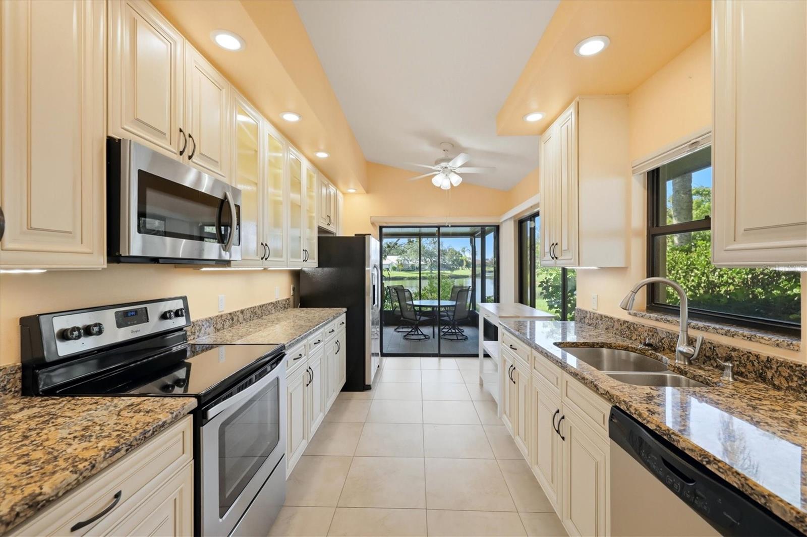 214 Southampton Dr #327 Property Photo 12