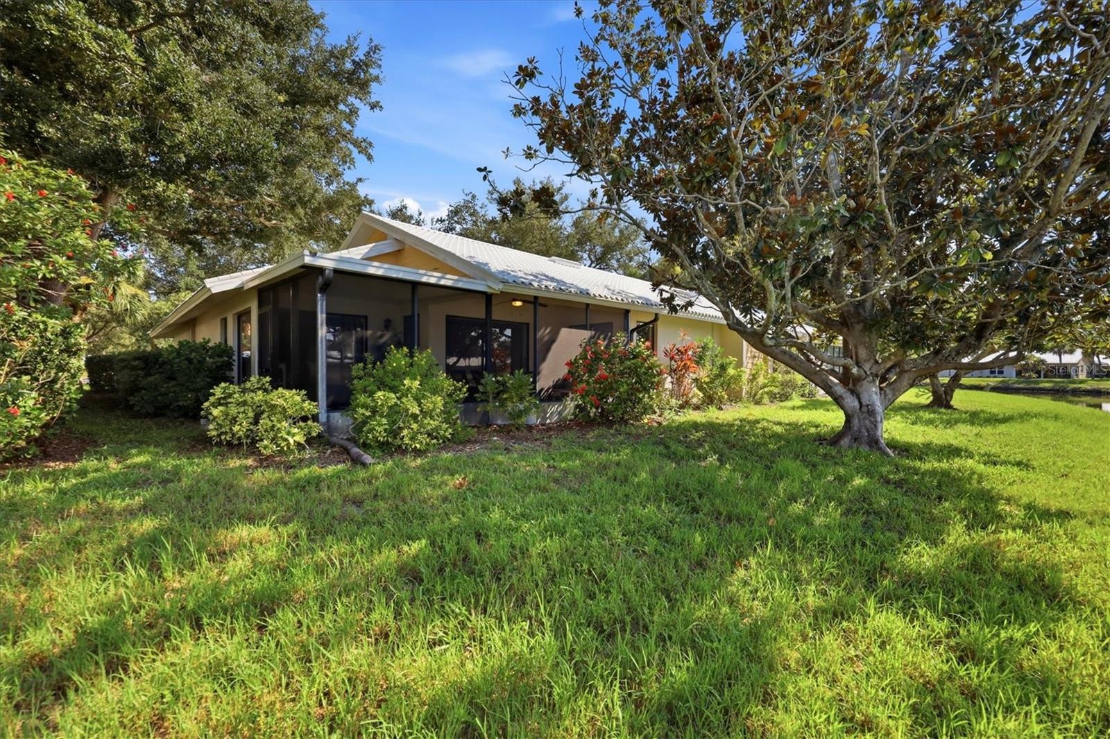 214 Southampton Dr #327 Property Photo 28