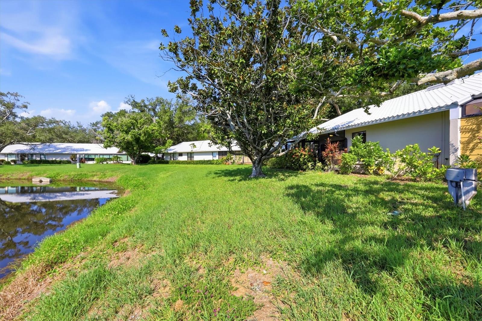 214 Southampton Dr #327 Property Photo 29