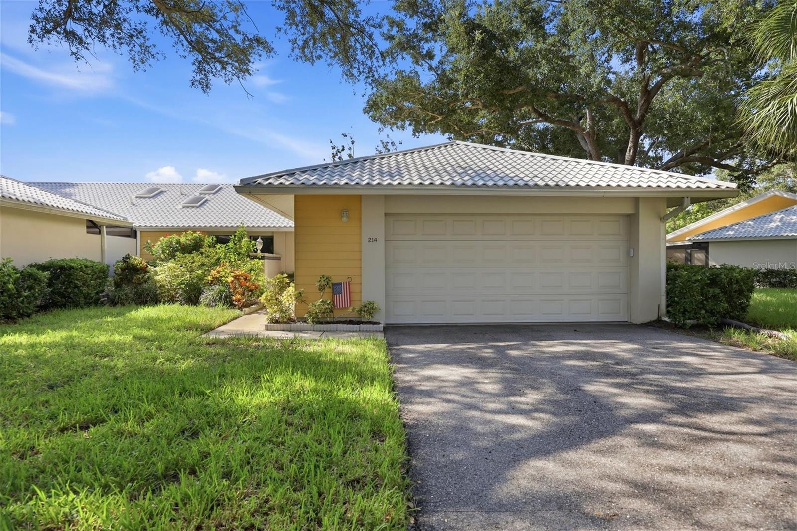 214 Southampton Dr #327 Property Photo 42