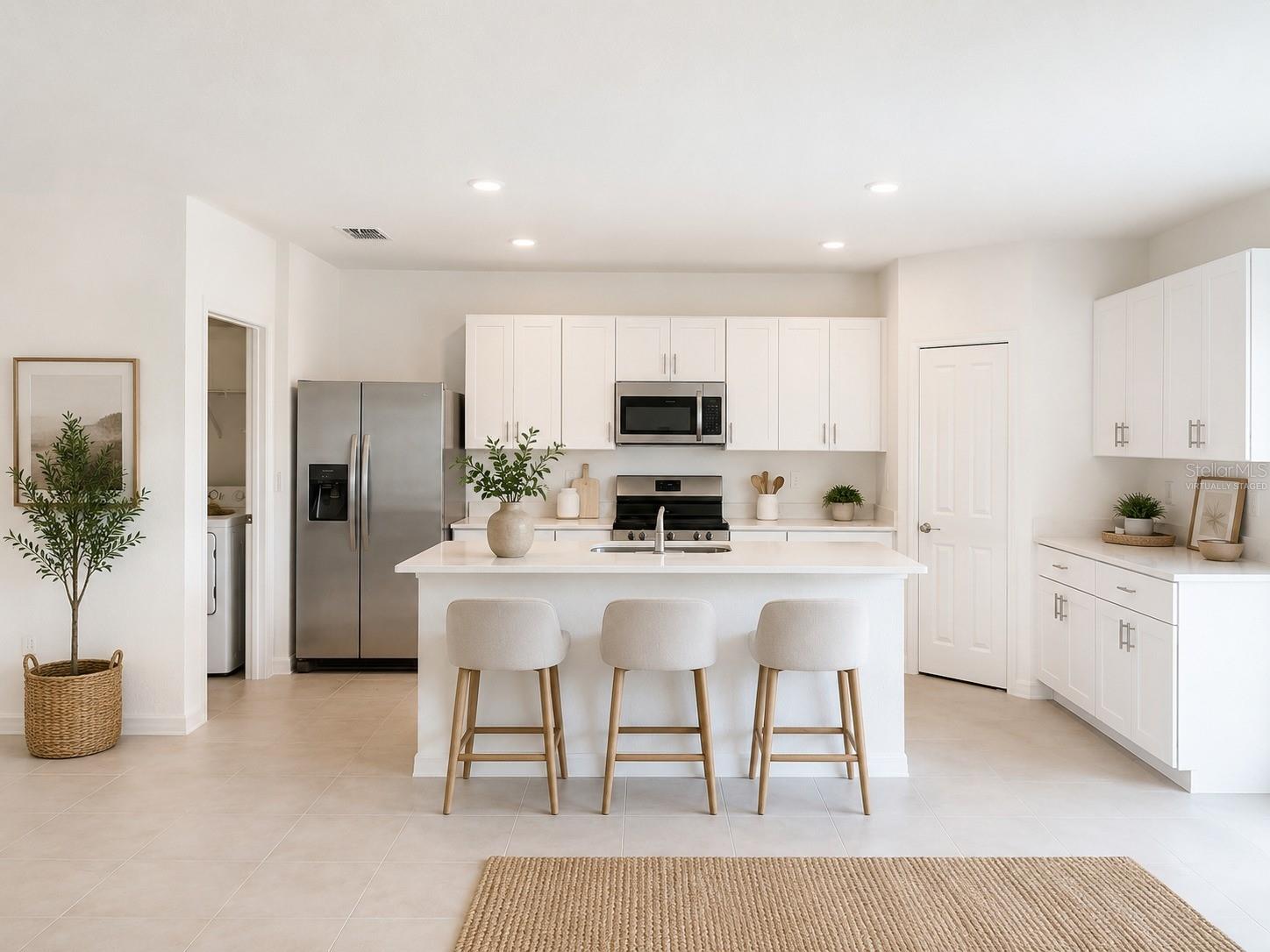 18055 Mellon St Property Photo 3