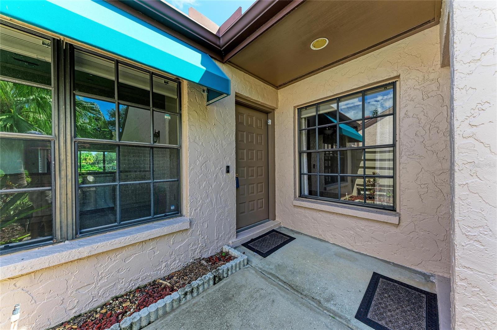 6085 Clubside Dr Property Photo 3