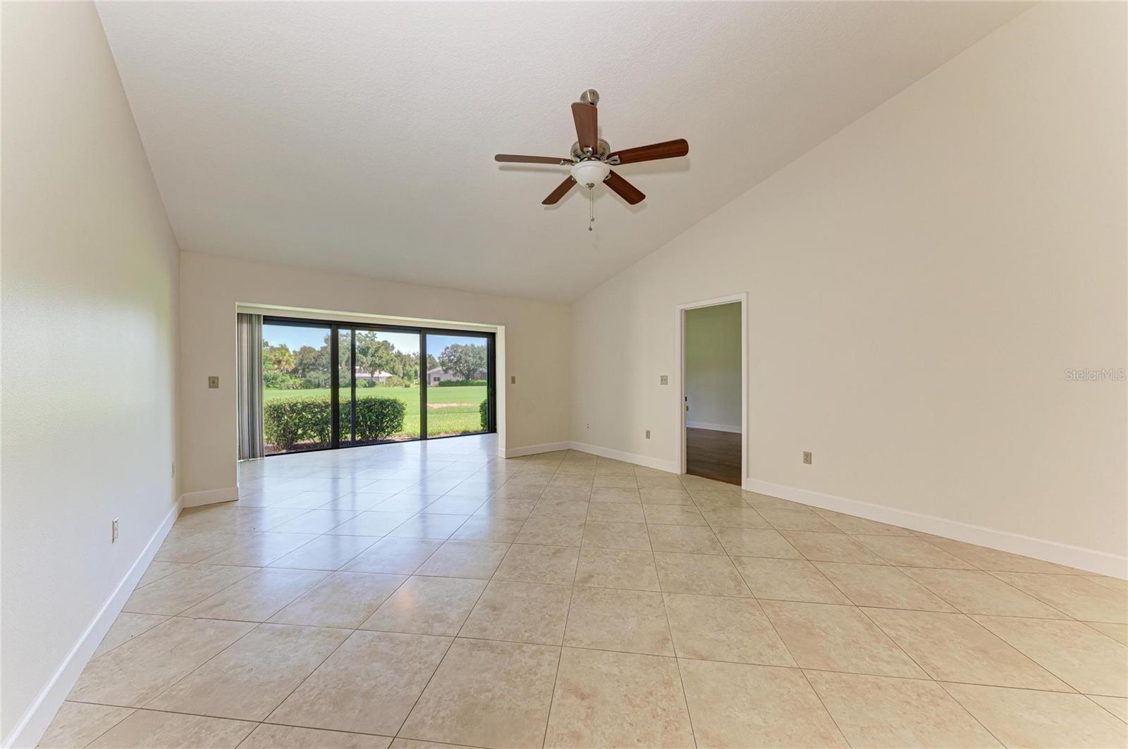 6085 Clubside Dr Property Photo 10