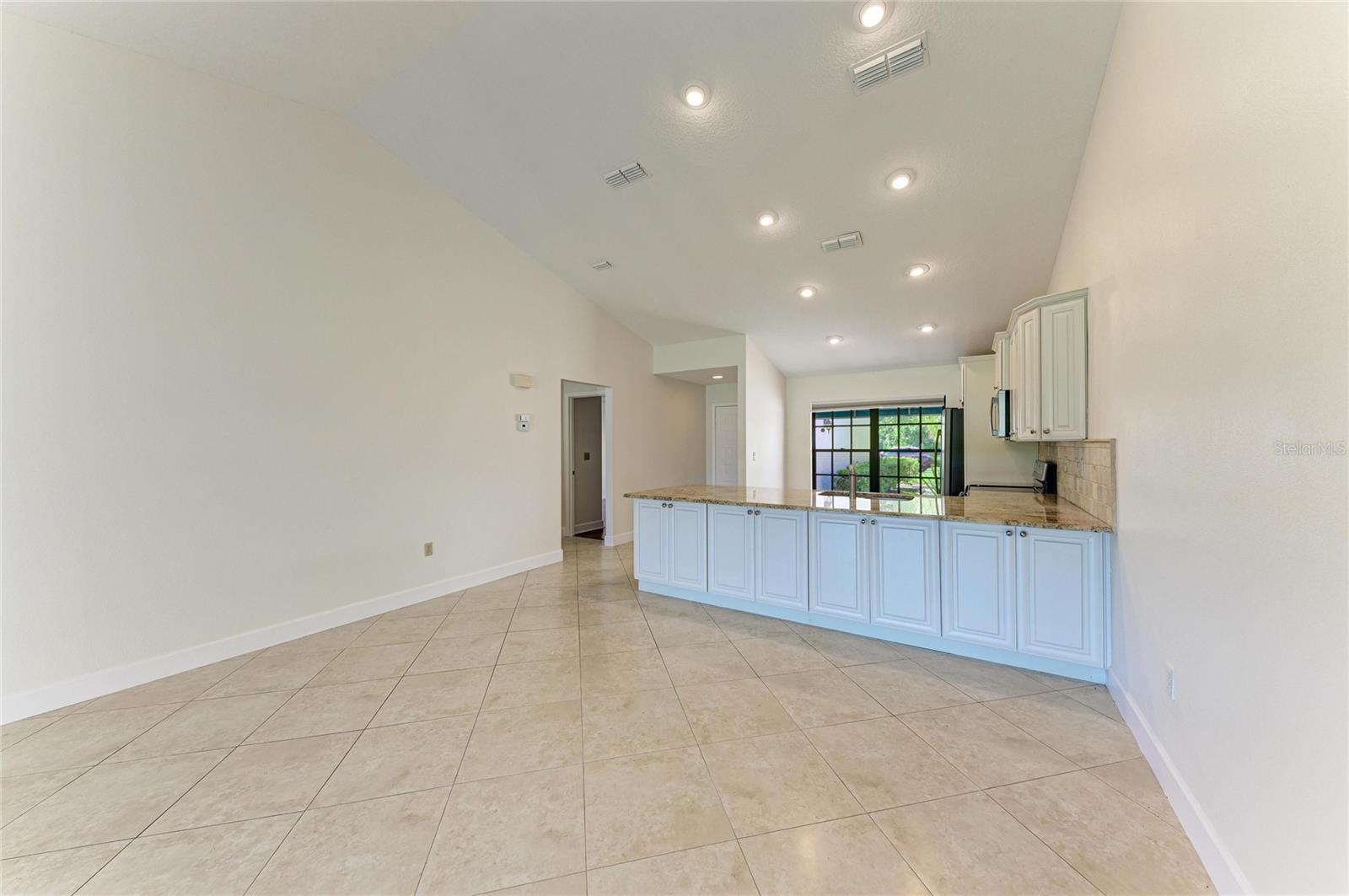 6085 Clubside Dr Property Photo 20
