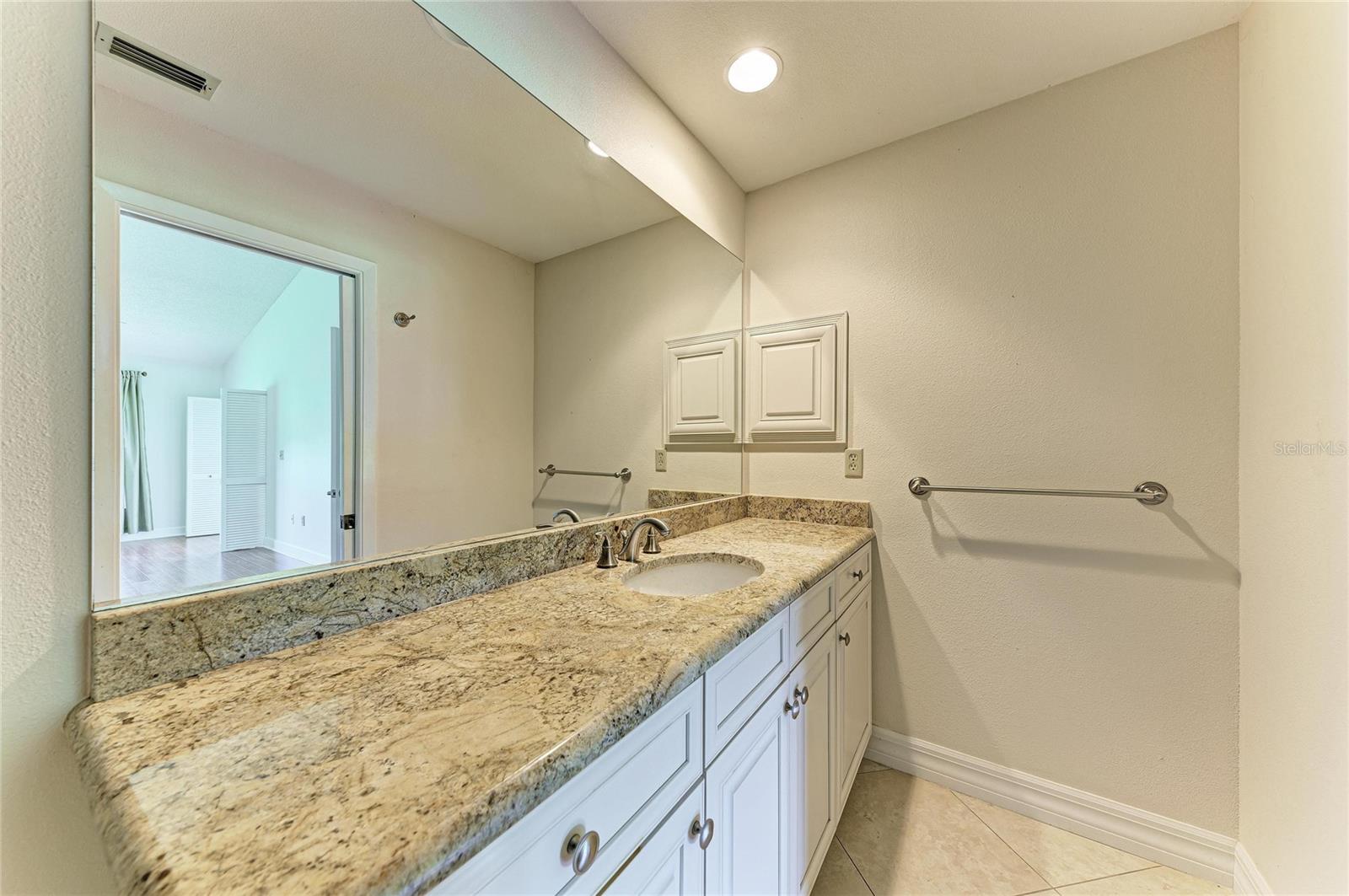 6085 Clubside Dr Property Photo 30