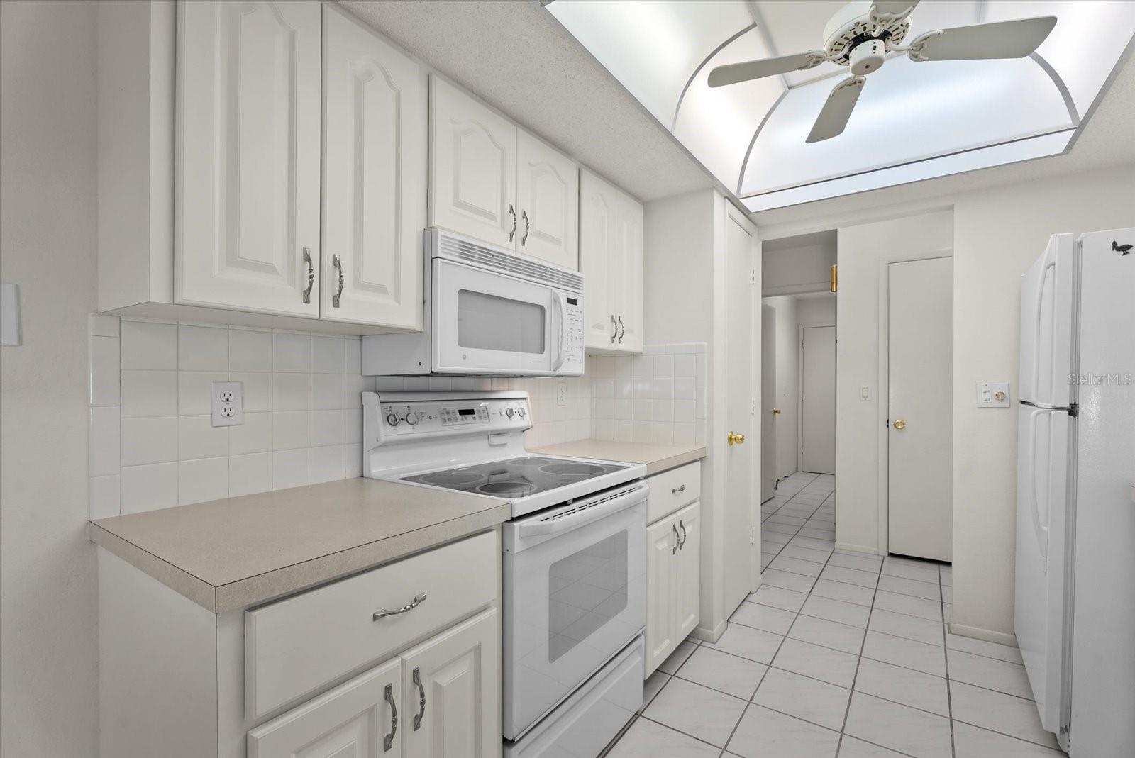 1233 Pinebrook Way Property Photo 14