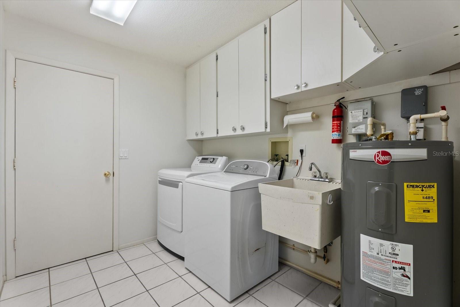 1233 Pinebrook Way Property Photo 24